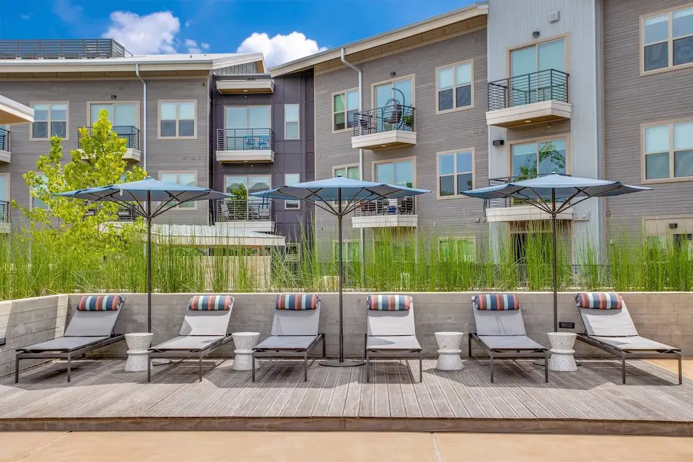 Alta pool seating