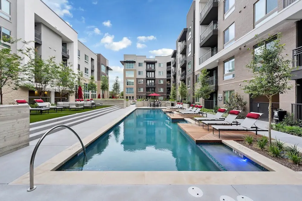 Prestonwood II pool