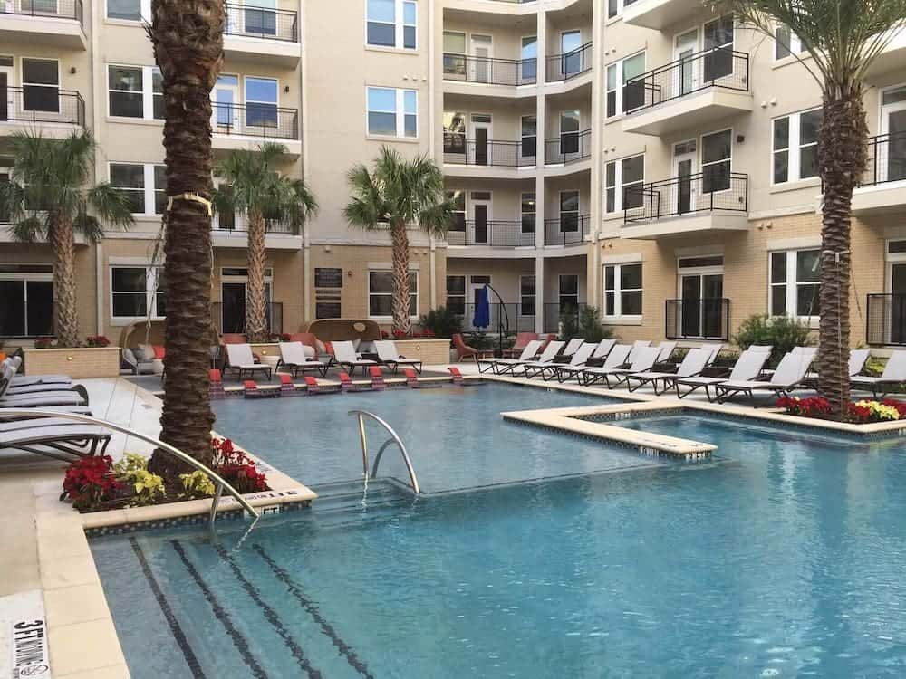 Post Galleria pool alt view