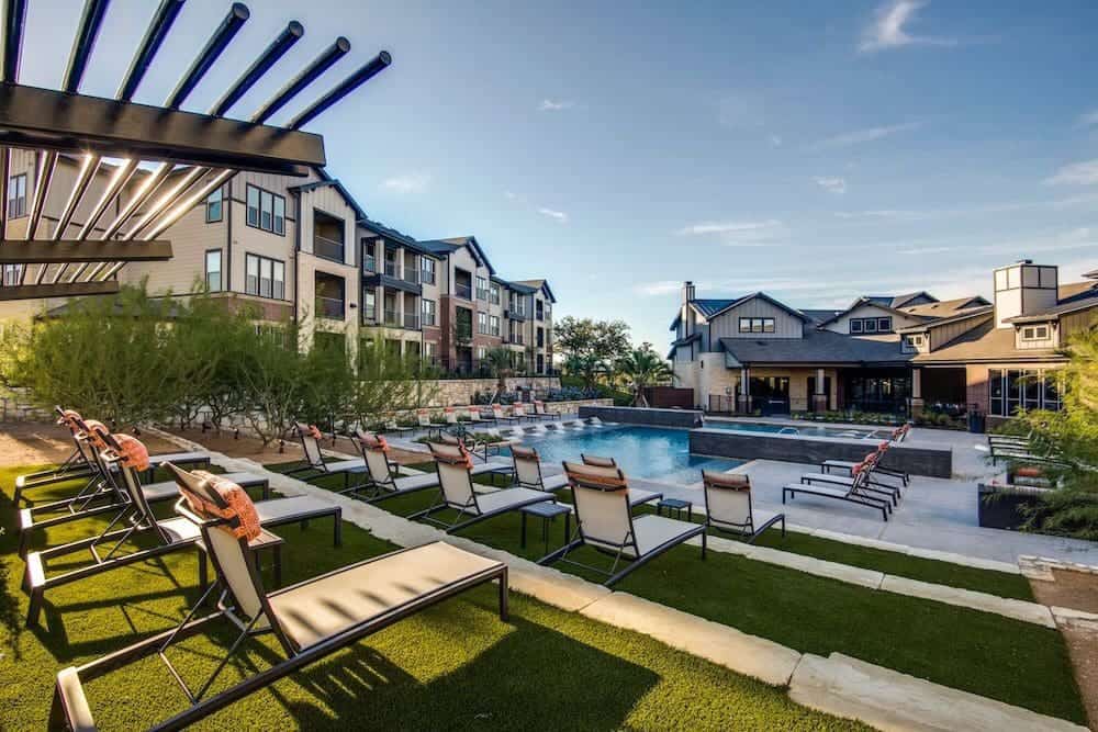 Westover Hills pool seating