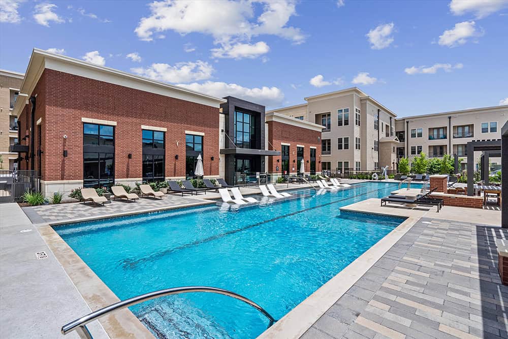 Luxury apartment pool at Gramercy at Northline by Benkendorfer Associates.